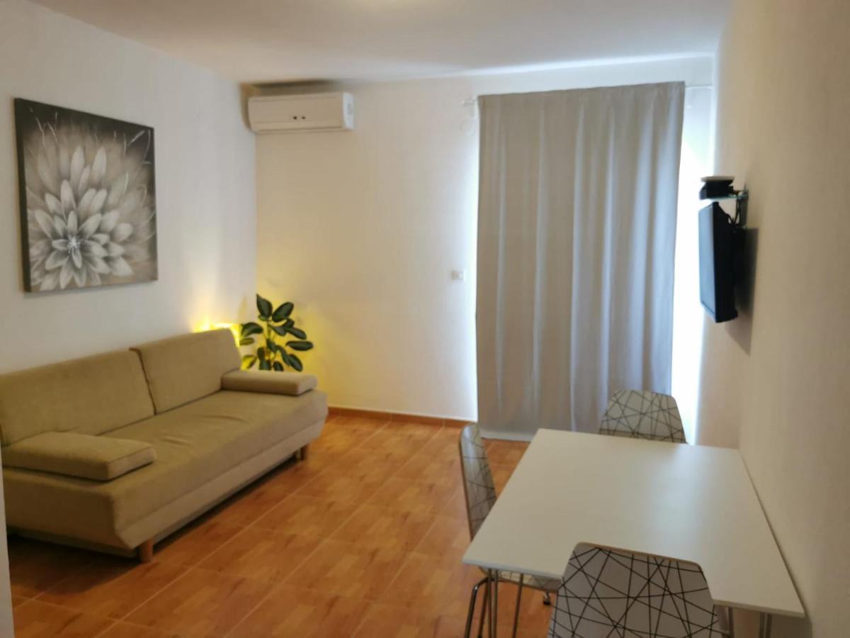Apartments Angela Makarska Rum bild
