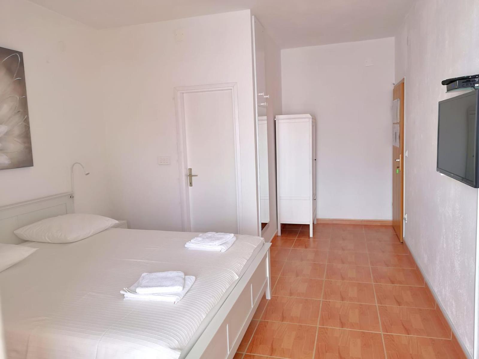Apartments Angela Makarska Rum bild