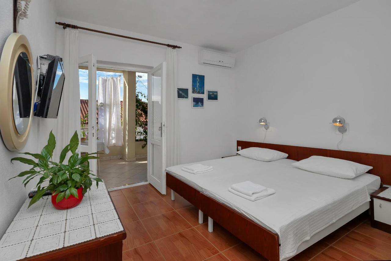 Apartments Angela Makarska Exteriör bild